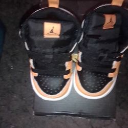 Jordan 1 MD (TD) Size 4