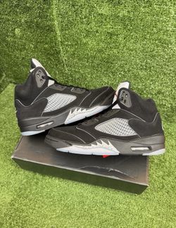 Jordan 5 ‘Black Metallic’