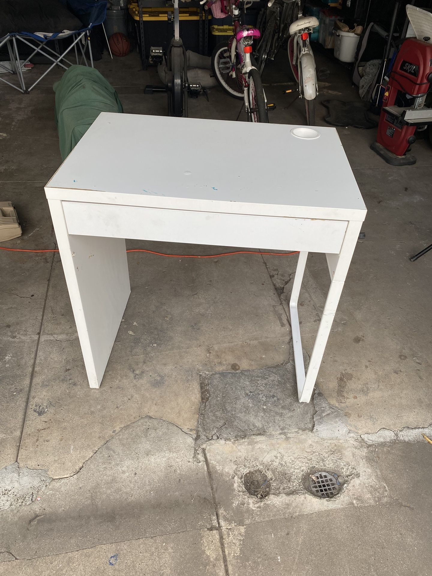 Small White Ikea Desk