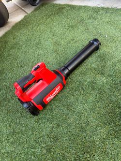 Milwaukee
M12 12V Lithium-Ion Cordless Compact Spot Blower (Tool-Only)