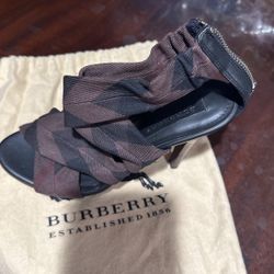 High Heels Burberry Auténticos