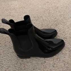 Black Rain Boots Size 9