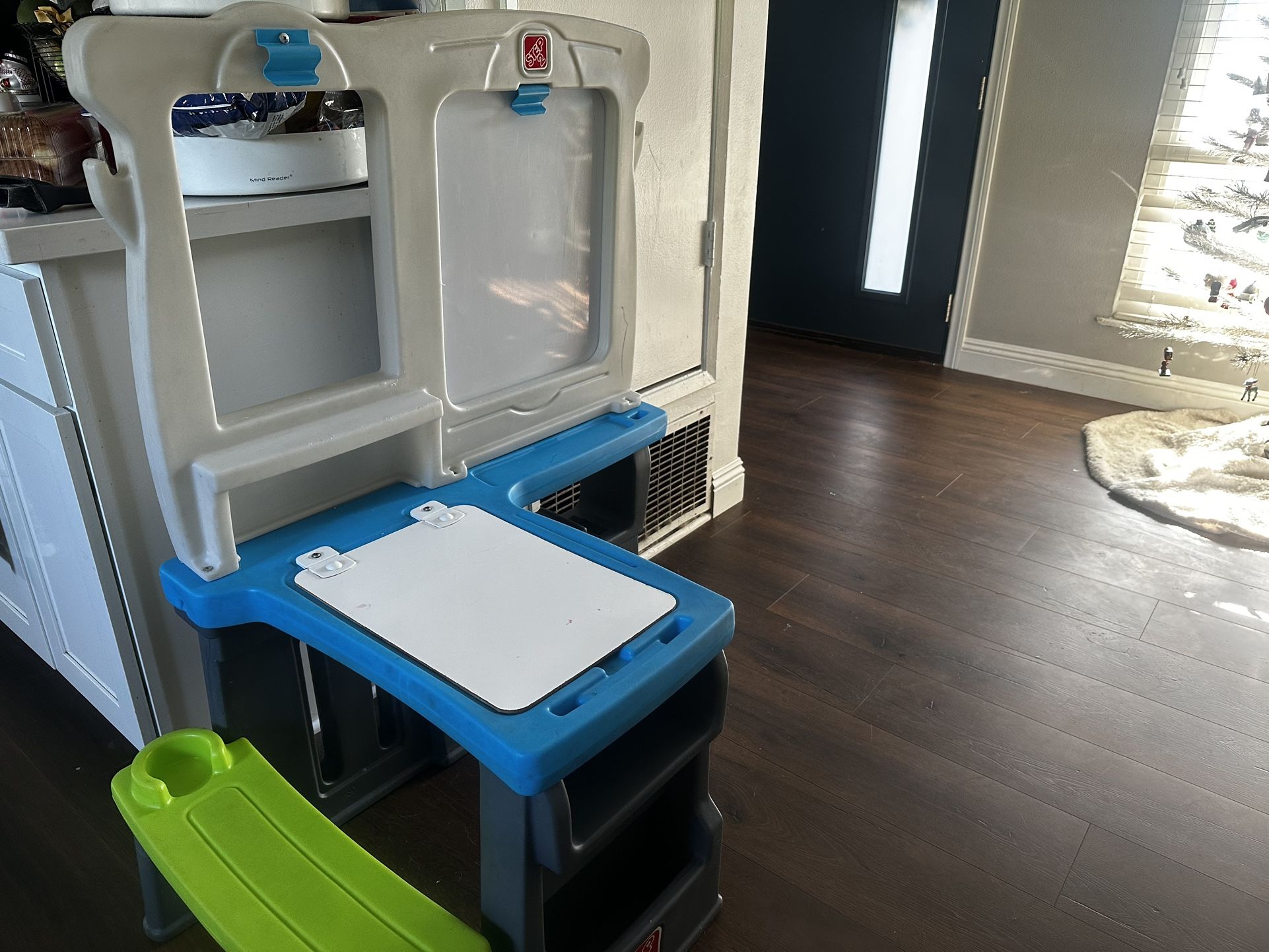 Step 2 Kids Art Desk