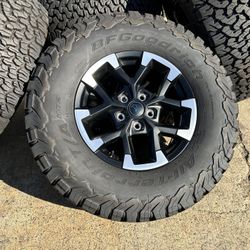 5x 17" Jeep Wrangler Rubicon OEM wheels rims 9328 Gladiator 2025 2026 BFGoodrich LT285/70R17