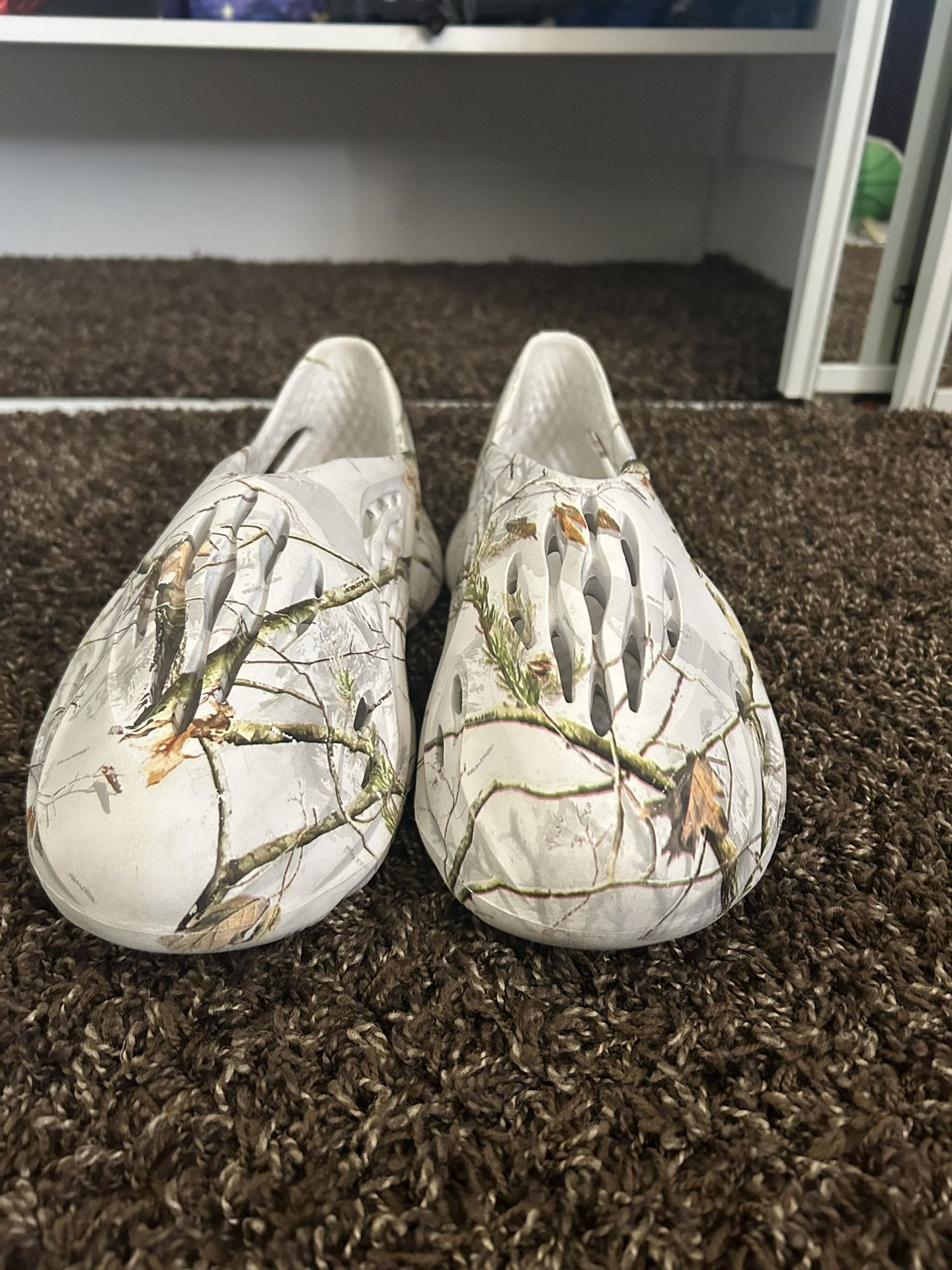 Imran Potato Real Tree Lobster White Yeezy foam runner