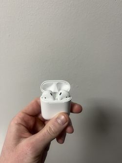Apple AirPods 2nd Generation