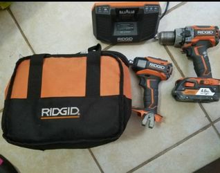 Ridgid R9602 18V Lithium-Ion Cordless Drill and Impact Driver Combo