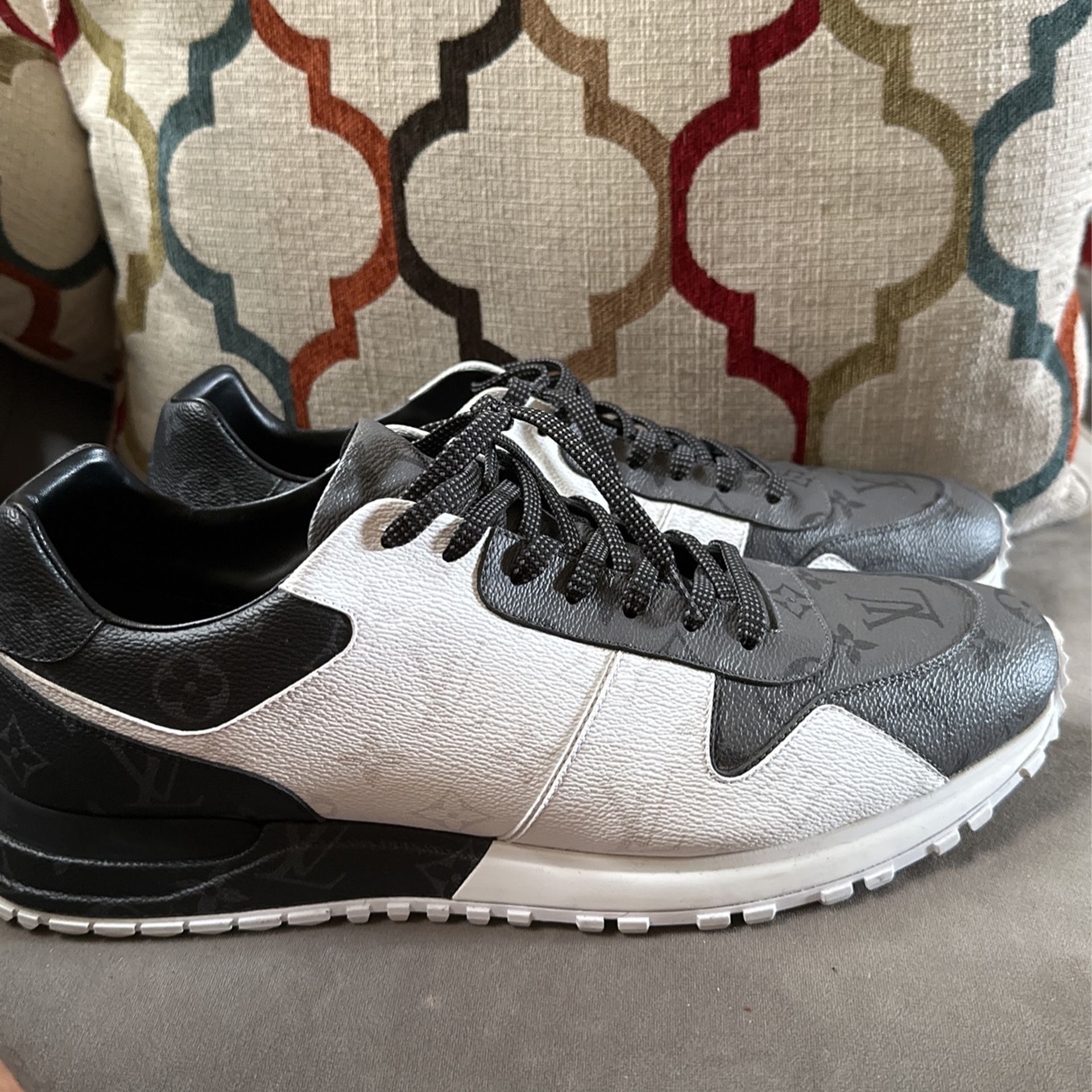 Louis Vuitton gray Canvas Runaway Sneaker for Sale in Keller, TX