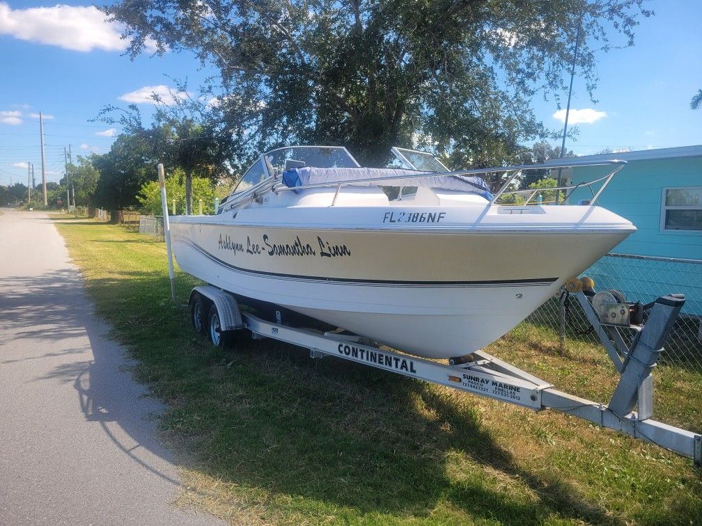2004 Proline/ Mercury outboard Dual console