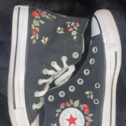 BN CUSTOM embroidered strawberries and bees black Converse high tops size 6.5 women