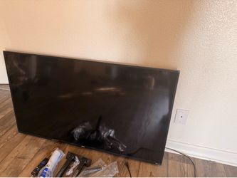 Black Roku Onn 55” tv $250 OBO