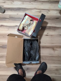 Jordan 4 off white and Balenciaga runners LED