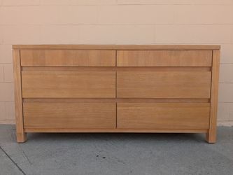 Vintage dresser