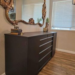 ✨ Drexel Precedent MCM Sideboard – Classic Elegance & Functionality ✨