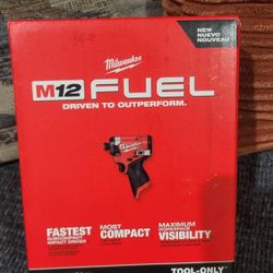 M12 Impact Driver 1/4" Milwuakee