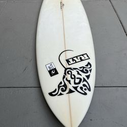 Rat Surfboard 6’4”