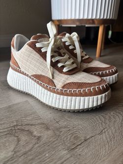 Universal Thread Brown Shoes - Used