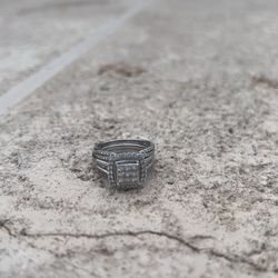 Beautiful Wedding Ring  Thumbnail