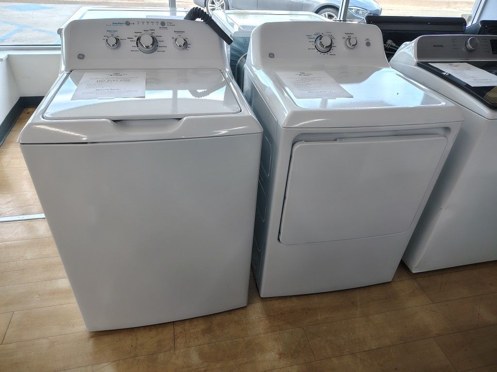 $818(MSRP$1398) GE Washer With Electric Dryer Set