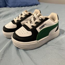 5c Puma Sneakers