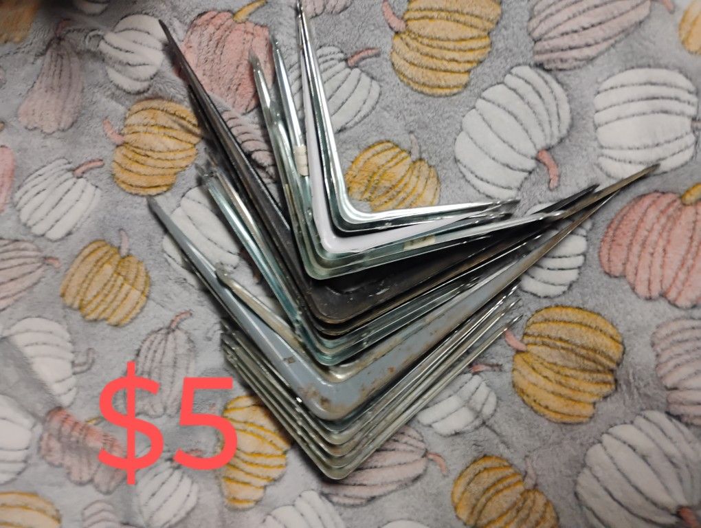 L Bracket Shelf Hangers (17, Different Sizes)