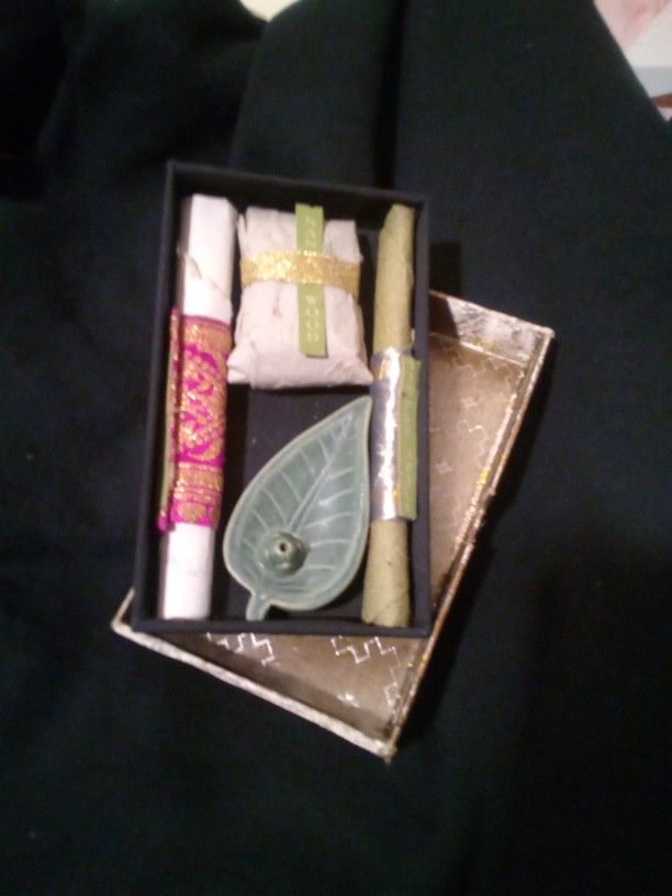 Ceramic Leaf Incense Holder With Incense Sticks And Cones