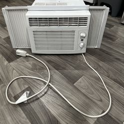 GE Window AC Unit