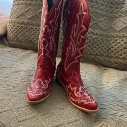 Size 8.5 Embroidered Red Boots OBO