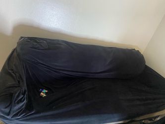 Free couches come pick up !!