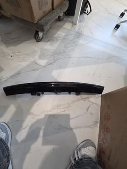 Rx7 Fd Rear Tail Light Center Garnish