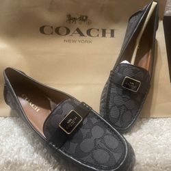 Nuevos Coach Size 9/5 