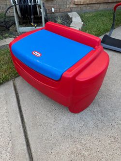 38 x 20 x 23 Little Tikes Huge Toy Box