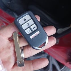 Car Keys / Fobs / Llaves De Carro 