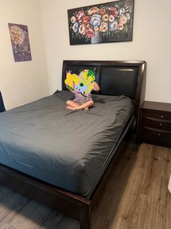 Queen size bedroom set