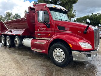 Peterbilt 579 Super 10 Dump Truck