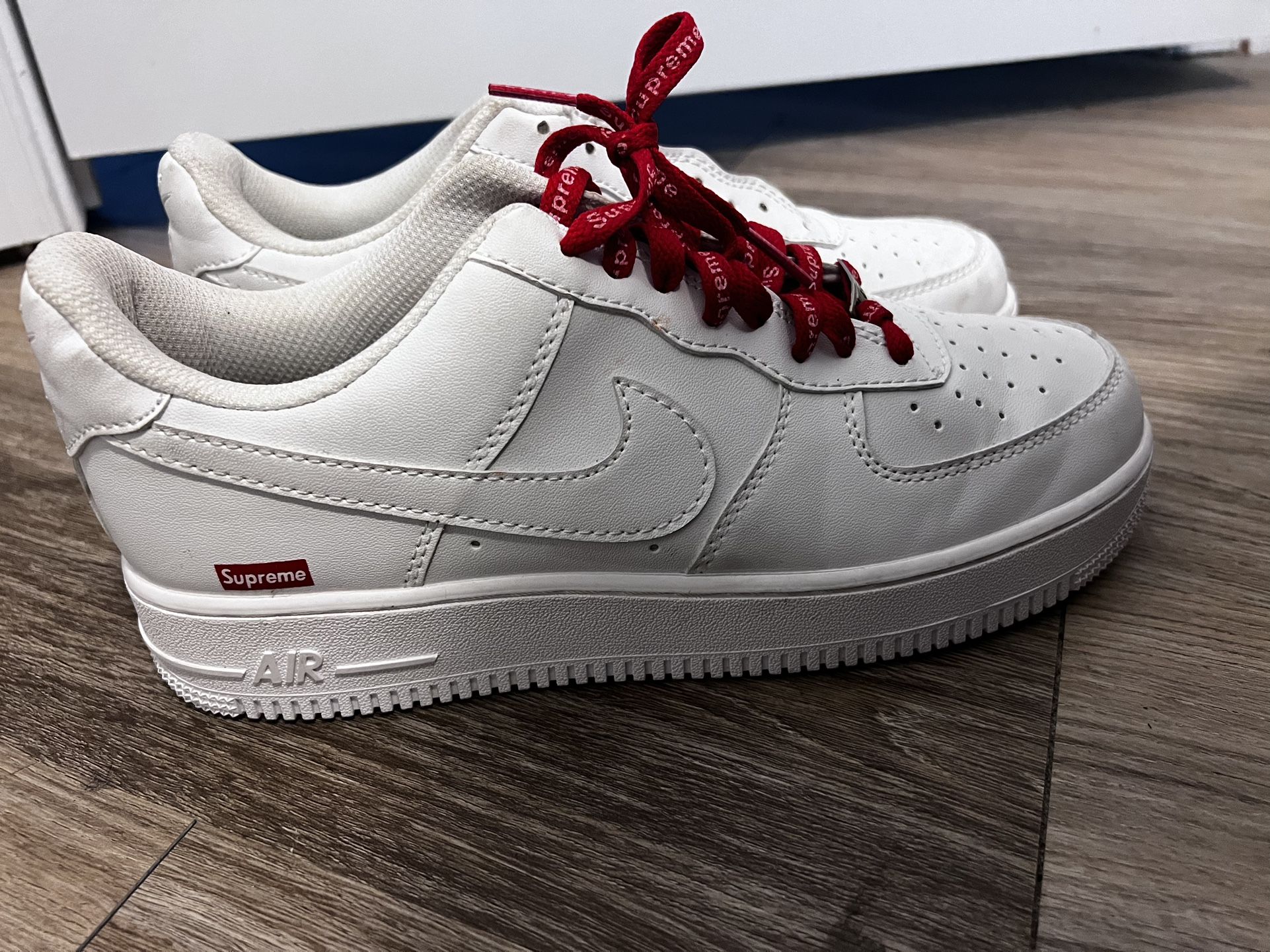 Nike mens Air Force 1 Low Supreme Shoes 8.5