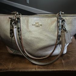 Couch Pink Leather Purse 
