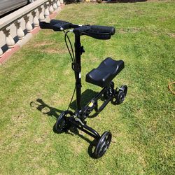 Knee walker (Used Normal Wear)