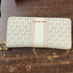 Michael Kors Jet Set Travel Large Continental Wallet – Vanilla/Soft Pink – Sweet Two-Tone Luxury That Pops!