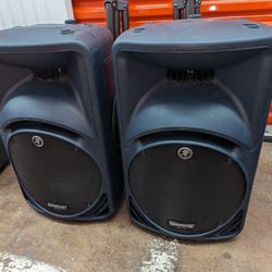 Mackie 450 12" Speaker Set With Stands 