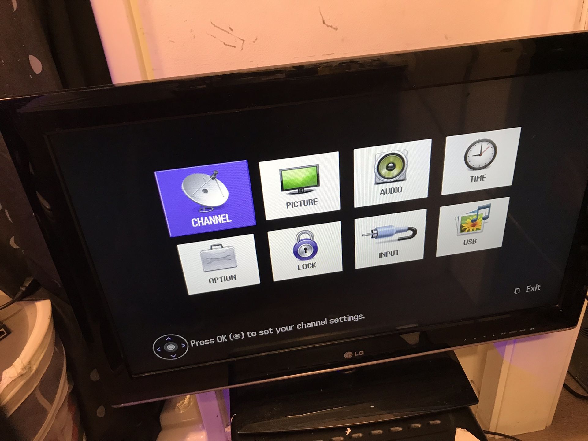 36” LG TV