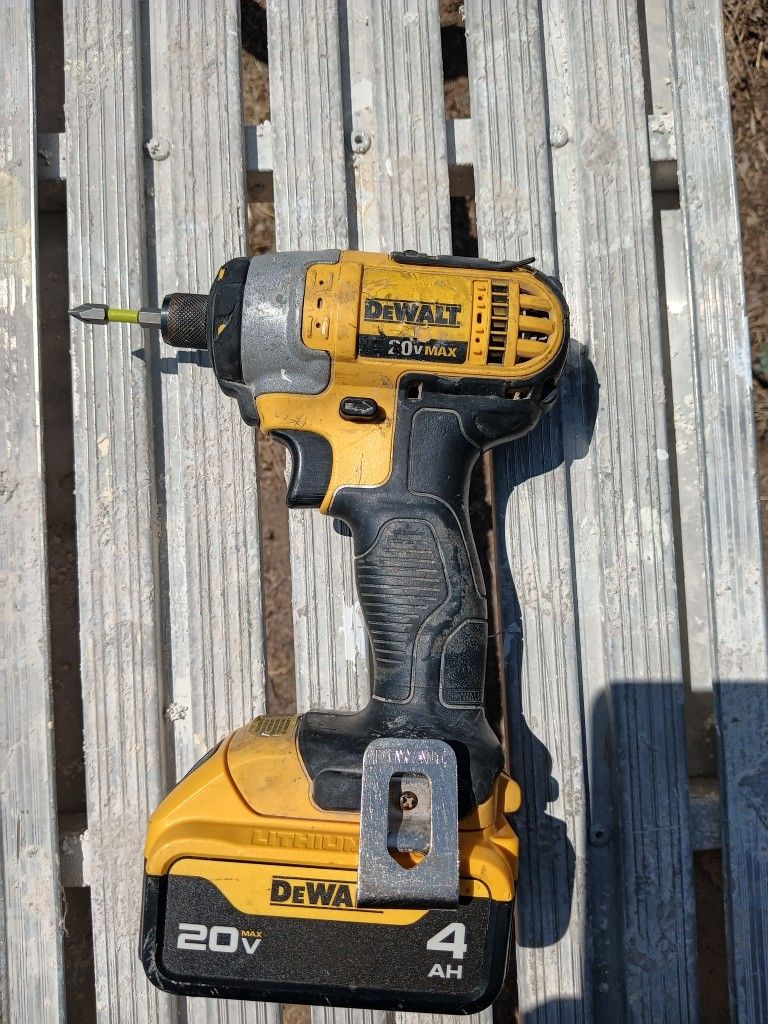 DeWalt Impact Drill With 4.0 Battery!!