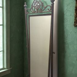 ✨ Stunning Cheval Metal Standing Mirror ✨