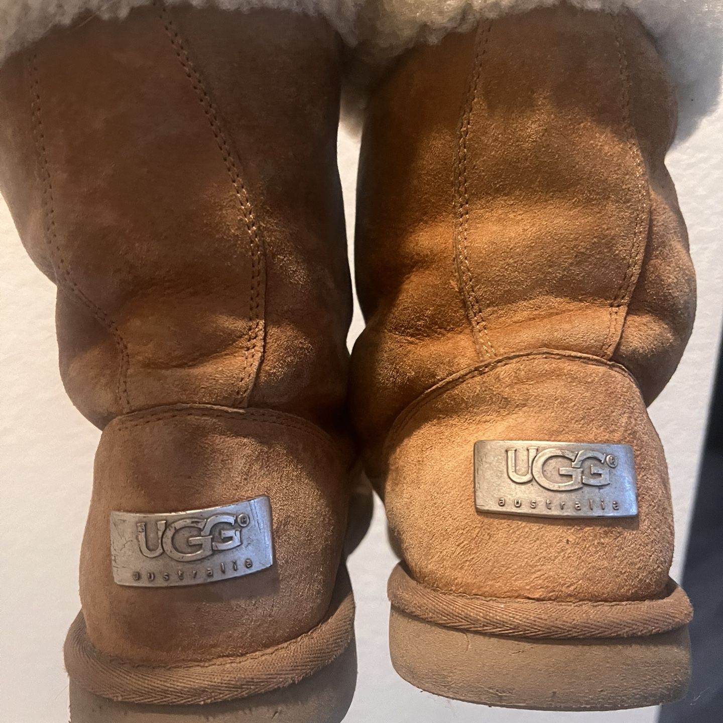 UGGS- size 7