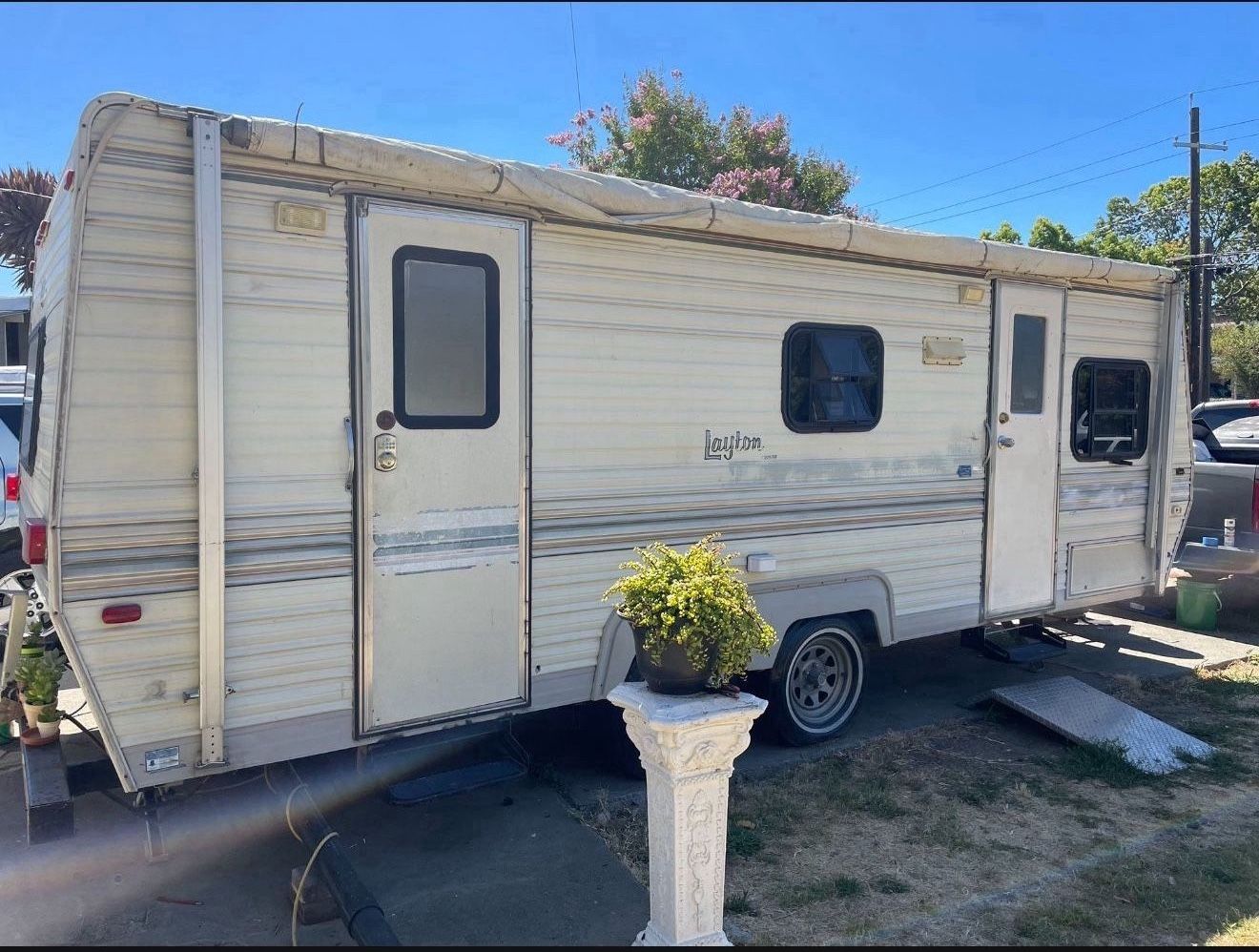 1990 LAYTON TRÁILER