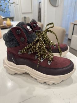 Sorel kinetic Breakthru Hiking Boots  