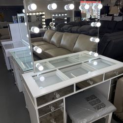 Vanities// Espejos // Tocadores // In Stock // Disponibles 