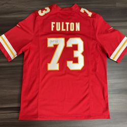Signed Nike Kansas City Chiefs Zach Fulton #73 NFL Limited Stitched Jersey Large  This jersey is 100% authentic. The signature does not come not come 