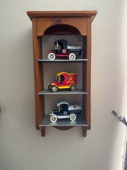 VTG Gas & Oil Collectible Set: Wood Truck Display W/3 Die-cast Coin Banks W/keys