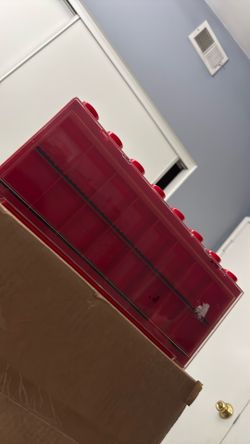 16 Lego figure display